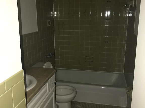 4th image of 1729 NE 2nd St APT 3
