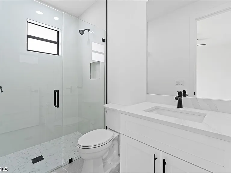 910 Atherton Ave — Photo 18