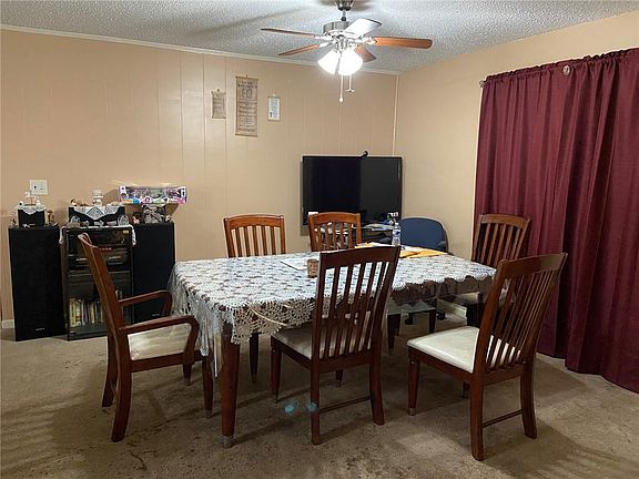 3rd image of 3319 Montgomery Dr