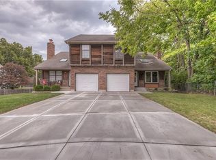 8810 W 77th St, Overland Park, KS 66204