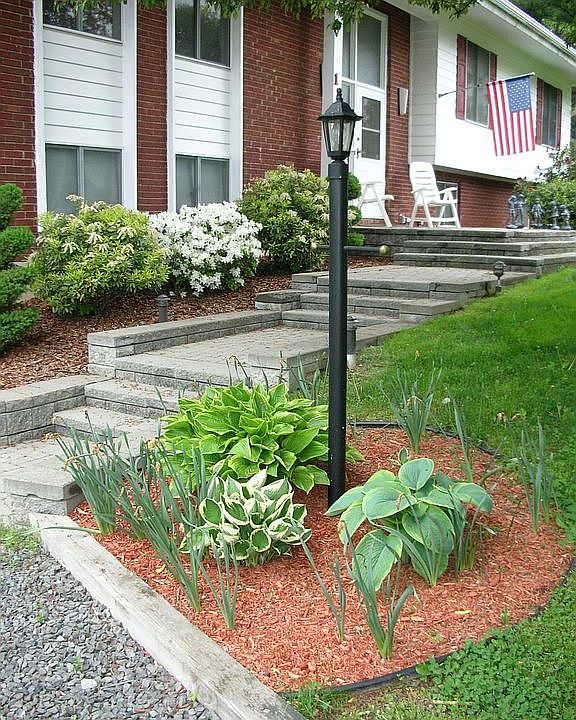 2nd image of 18 Surrey Dr