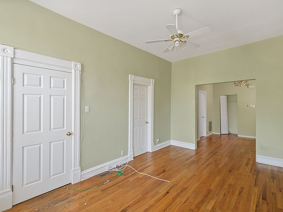 3rd image of 614 S Oakley Blvd #1