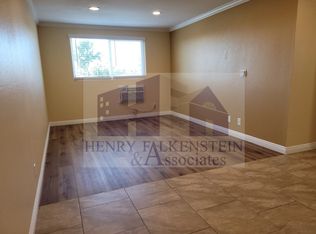 456 W 11th St APT 8, San Pedro, CA 90731