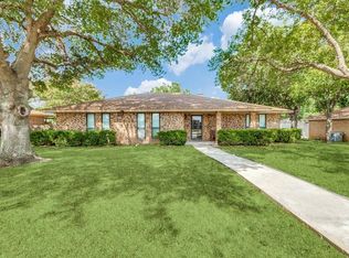 435 Cambridge Dr, Desoto, TX 75115