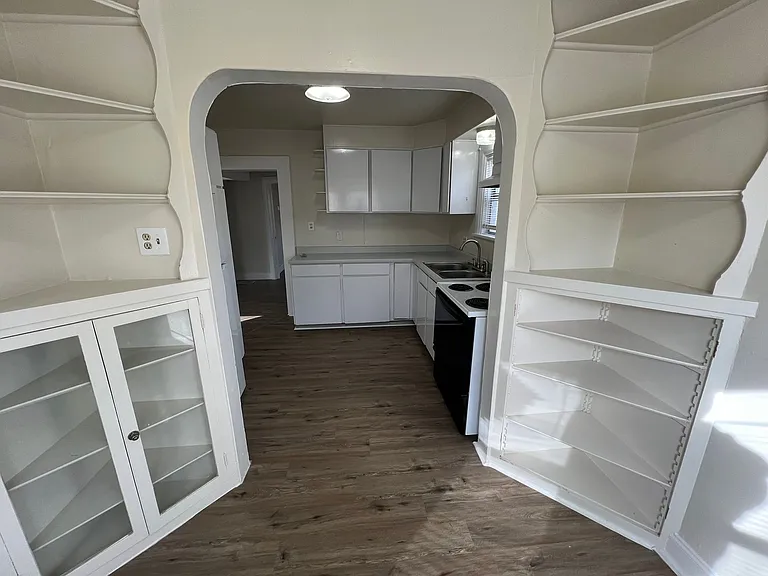 321 E. Taylor Street — Photo 5