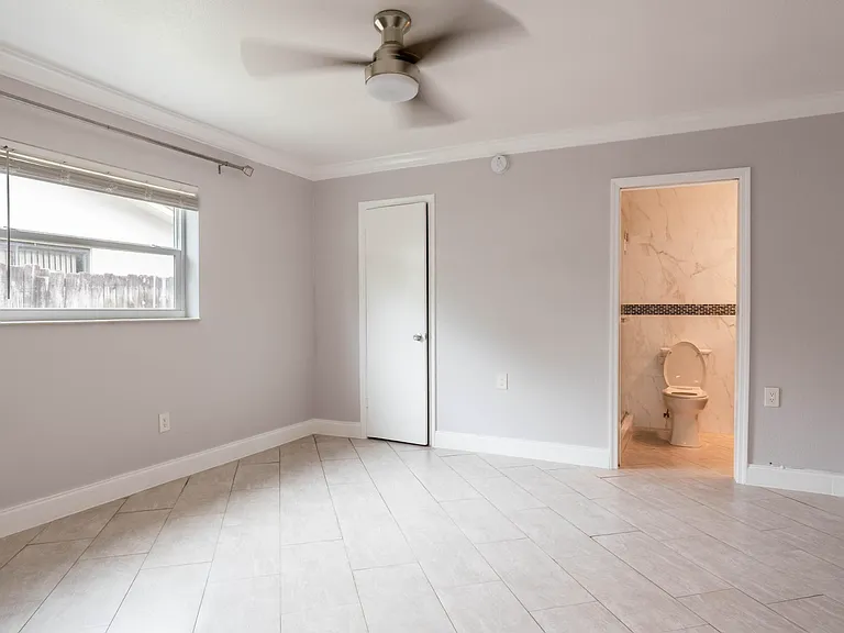 9696 SW 1st Pl — Photo 4