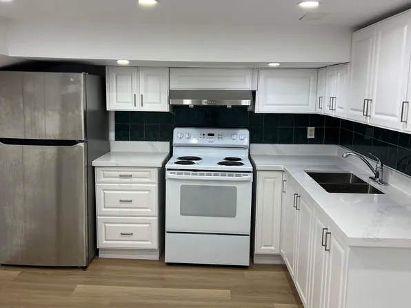 3244 Lawrence Ave E #Basement, Toronto, ON M1H 1A4