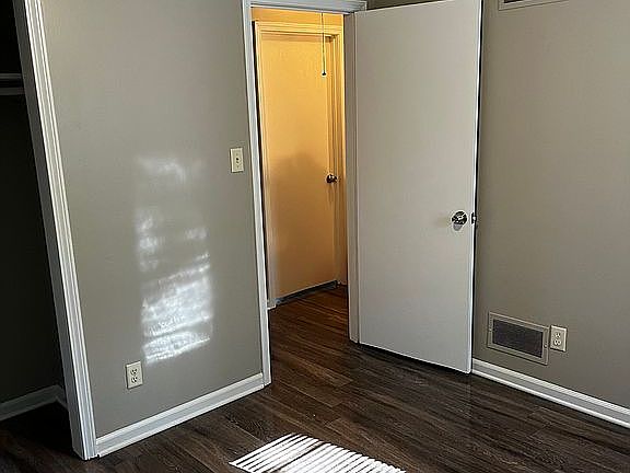 5th image of 7065 Carrolton Dr W