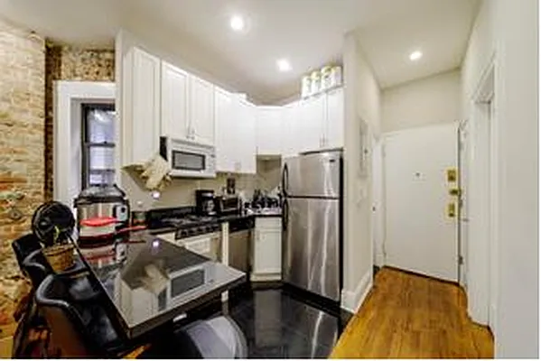 Rented by Douglas Elliman | media 27