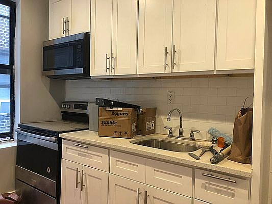 2nd image of 510 W 204th St #41A