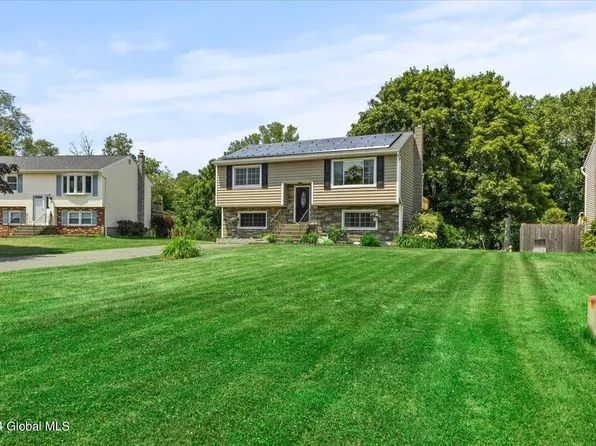 9 Andree Court, Schenectady, NY 12309