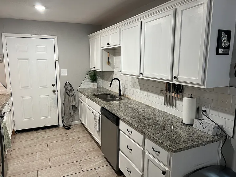 510 NE 18th St #510 — Photo 9