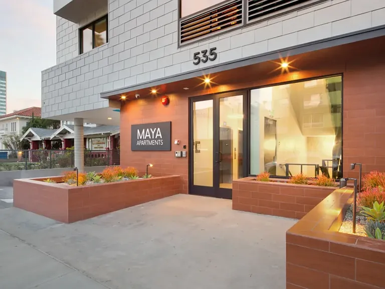 Maya Apartments at 535 Kingsley Dr in Los Angeles — Photo 28