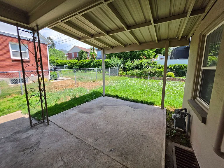 1401 S 1405 E #2300-E — Photo 15