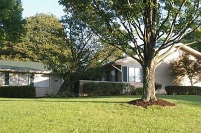 1st image of 825 Judith Dr