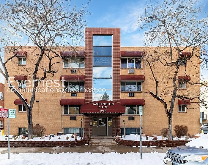 1243 N Washington St #402