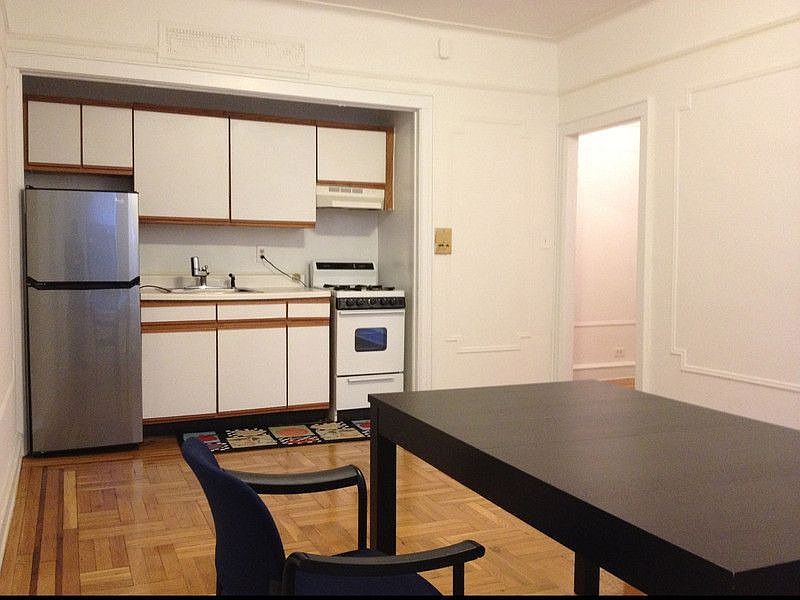 2nd image of 4142 42nd St APT 2G