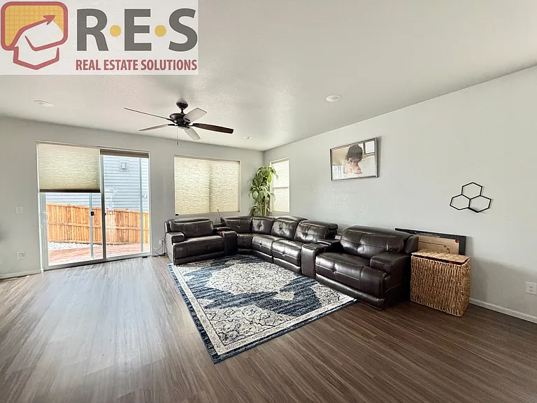 11417 Crater Lake St — Photo 6