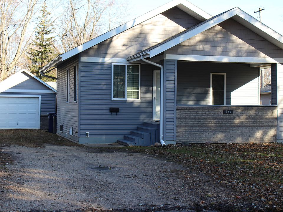 1st image of 713 E 8th St