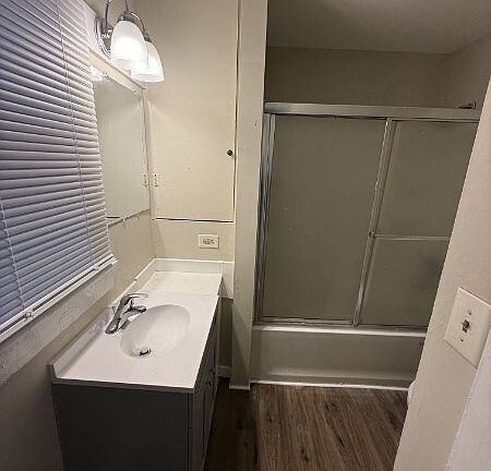 5th image of 324 Harrison Ave