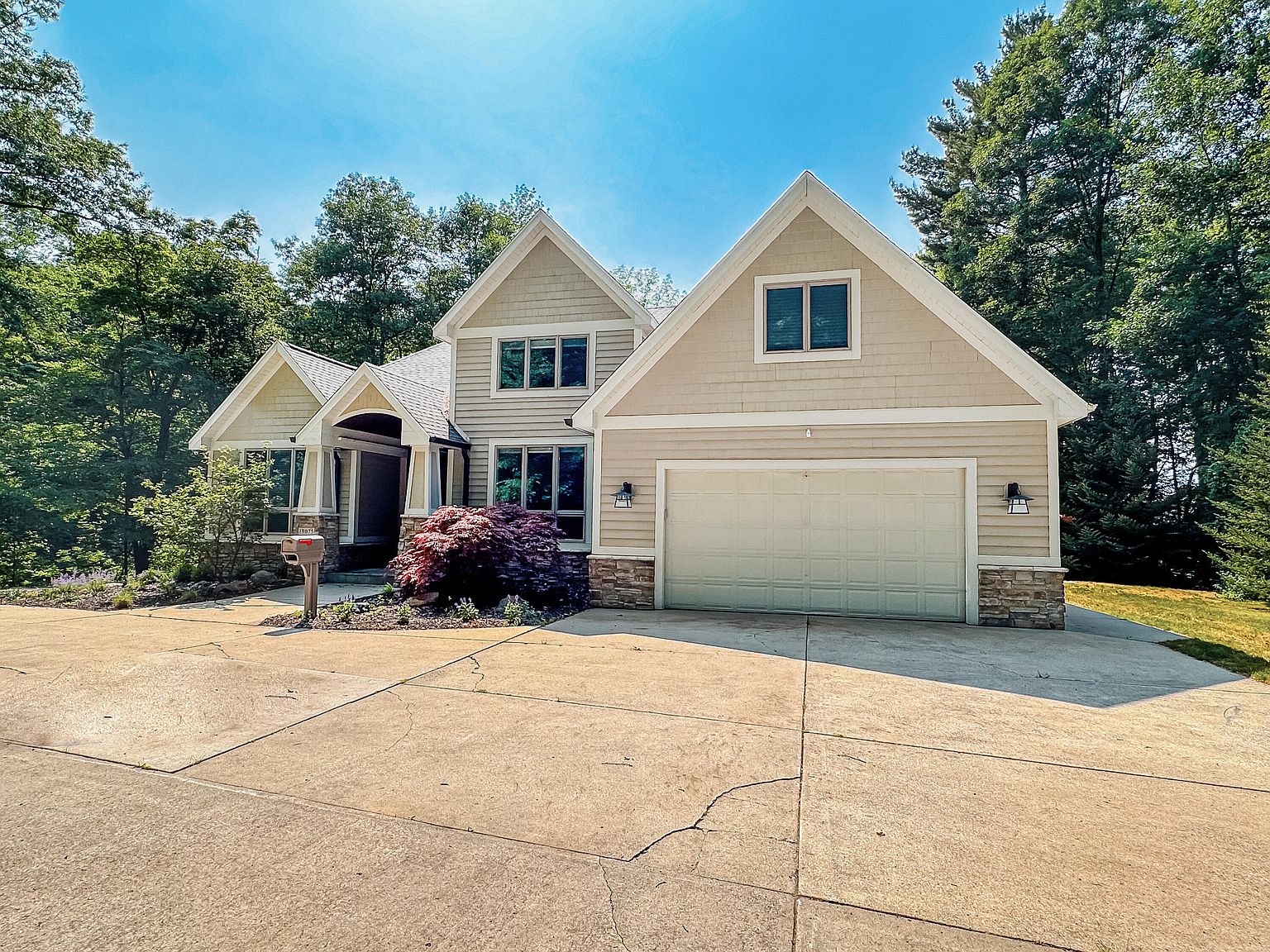 19075 N Fruitport Rd, Spring Lake, MI 49456 MLS 23134544 Zillow