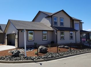 439 Backwater Loop #24, Sutherlin, OR 97479