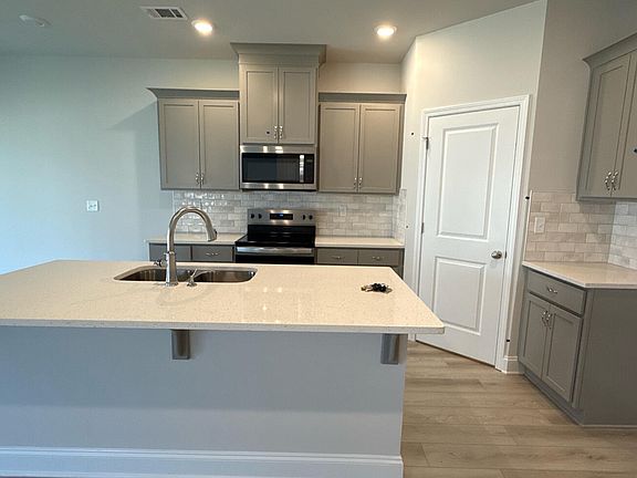 4th image of 1221 Vail Drive #19A
