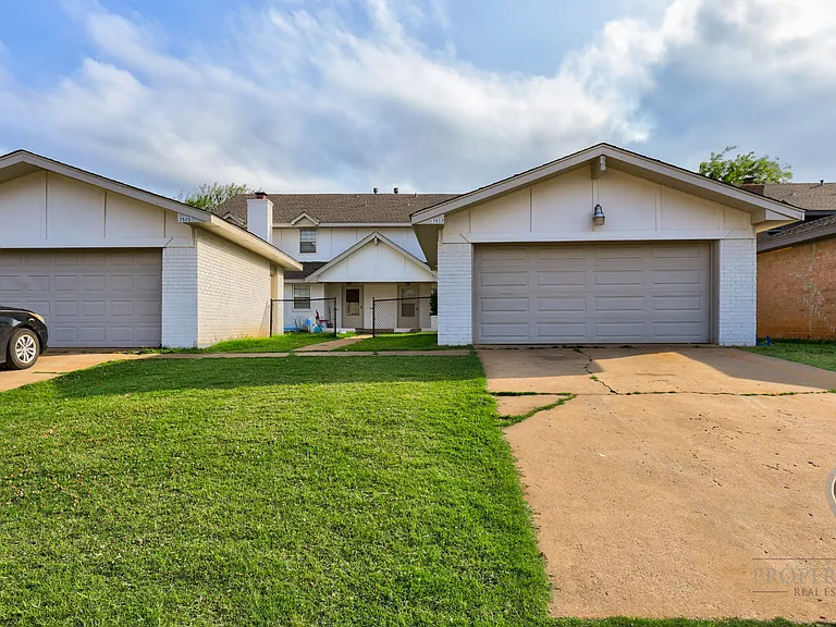 7507 Knight Lake Dr — Photo 2