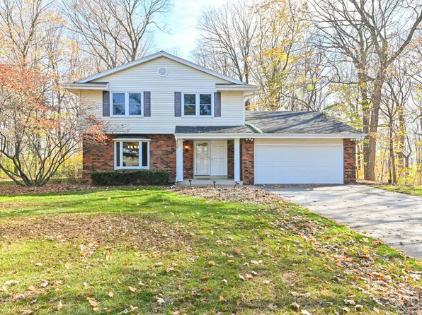 W267S9010 Karlstad DRIVE, Mukwonago, WI 53149