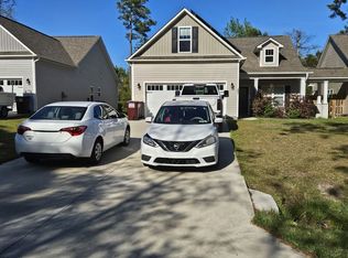 1071 Dan Owen Dr, Hampstead, NC 28443