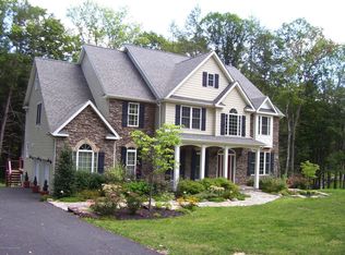 114 Karl Dr, Shavertown, PA 18708