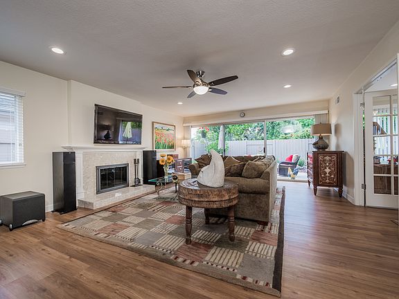 3rd image of 3488 Wellesly Ave