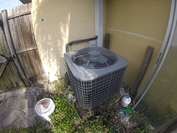 5th image of 312 N Himes Ave