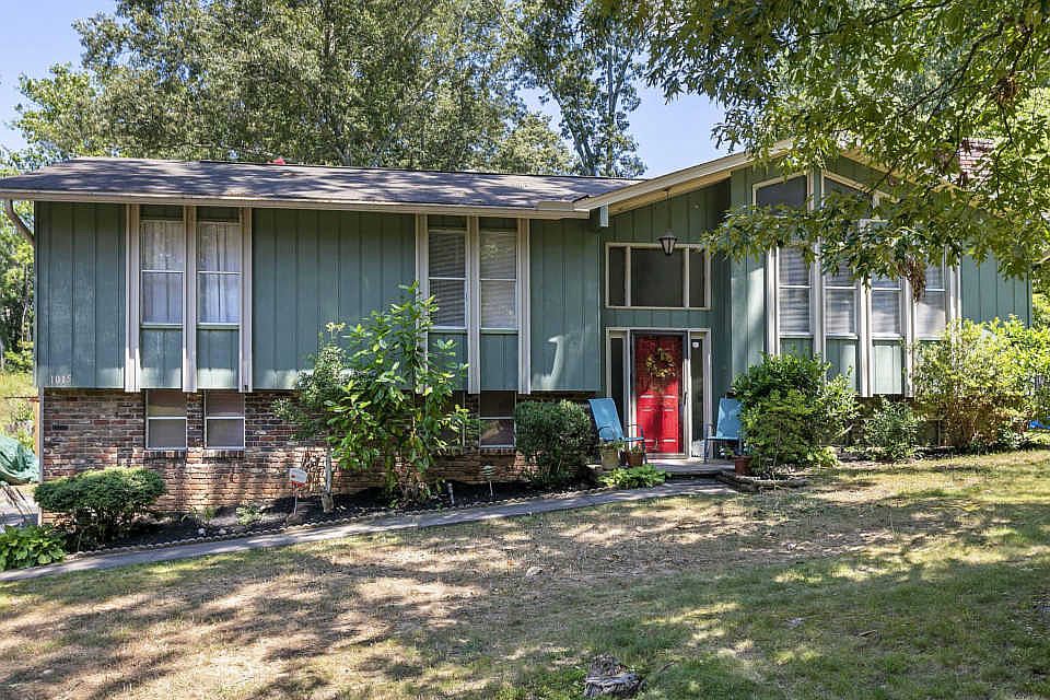 1st image of 1015 Lovell View Dr