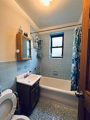 2nd image of 2127 27th St #D22