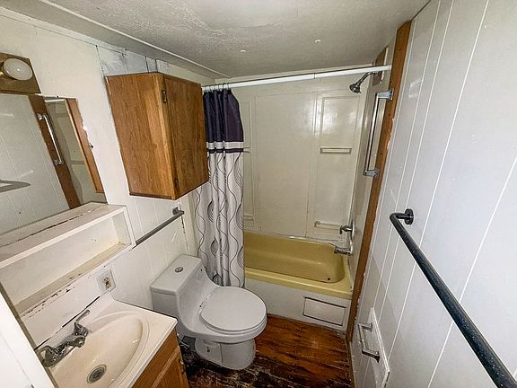 3rd image of 89 Kalyn Rd #D