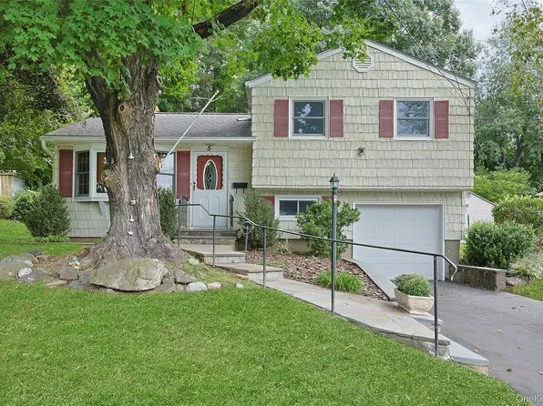 5 Seward Court, Montrose, NY 10548