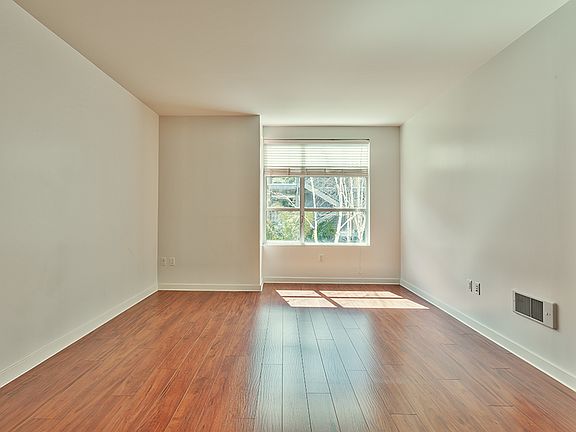 2nd image of 451 Kansas St Unit 519