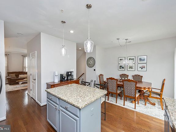 5th image of 7649 Timbercross Ln