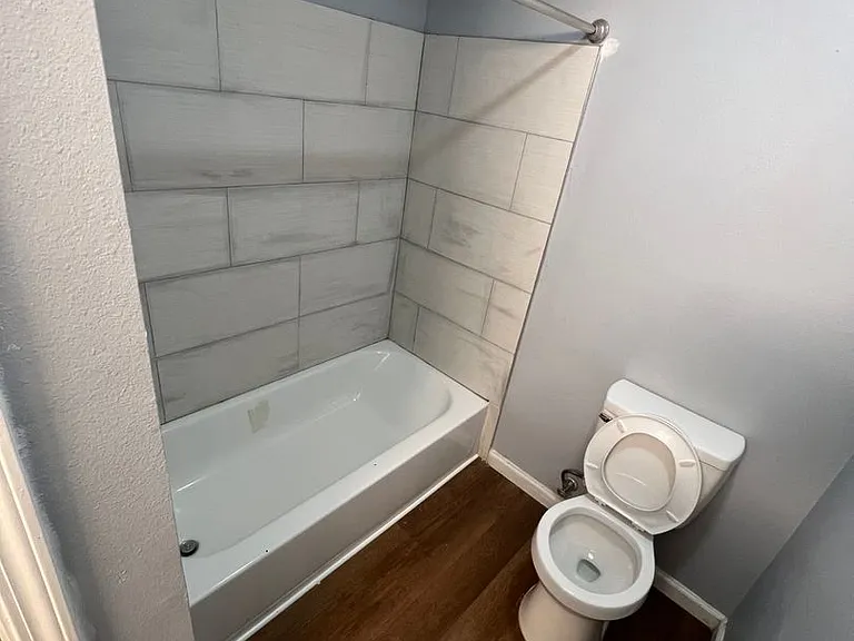 4409 Skyview Dr — Photo 7