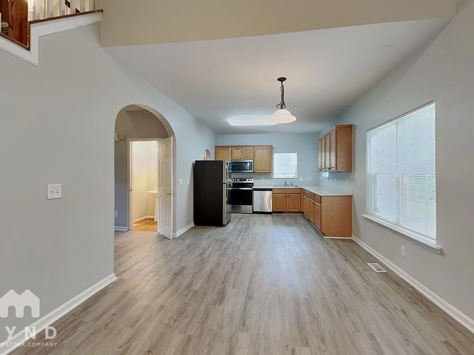 3 bed, 3.0 bath, 1784 sqft, $2,040 — Photo 4