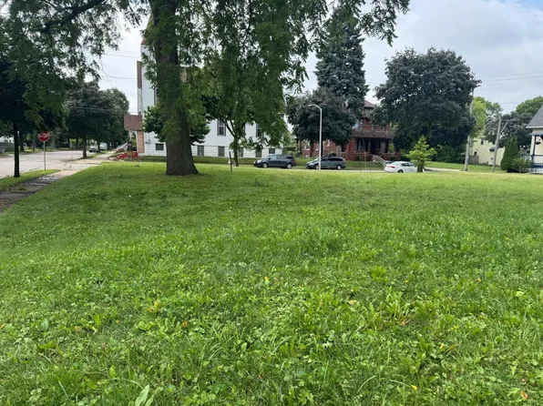 2511 North 15TH STREET, Milwaukee, WI 53206