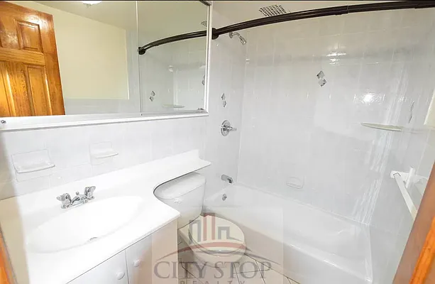 Rented by City Stop Realty | media 26