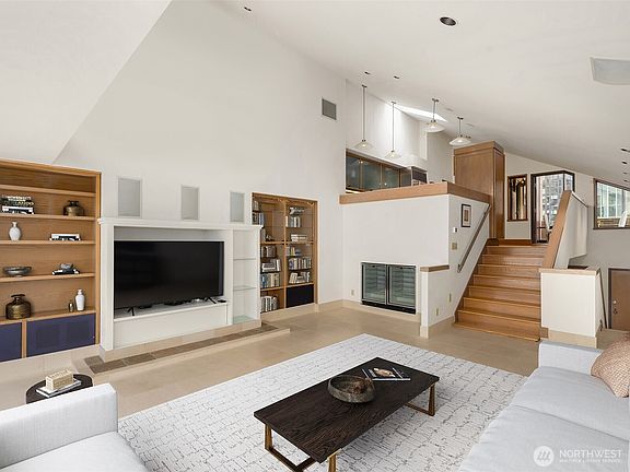 4th image of 2021 1st Avenue #F20
