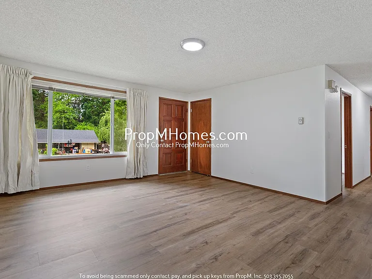 5870 SW 192nd Ave — Photo 3