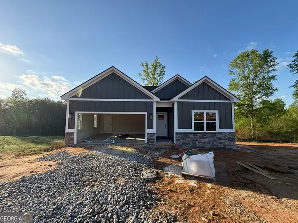 53 Hunts Ridge Dr, Cleveland, GA 30528