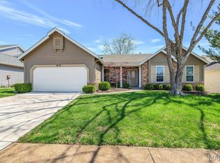 815 Kentridge Ct, Ballwin, MO 63021