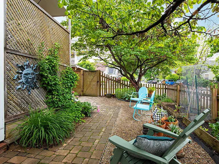 1502 Woodlawn Ave — Photo 56