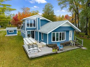 3134 Glenwood Beach Dr, Boyne City, MI 49712