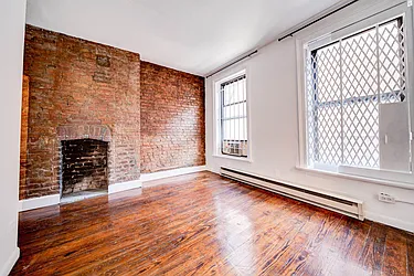 Rented by R New York